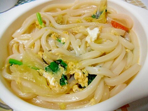 幼児食　野菜と卵のうどん